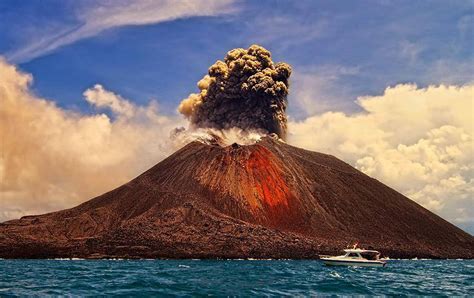 fenomena unik letusan krakatau